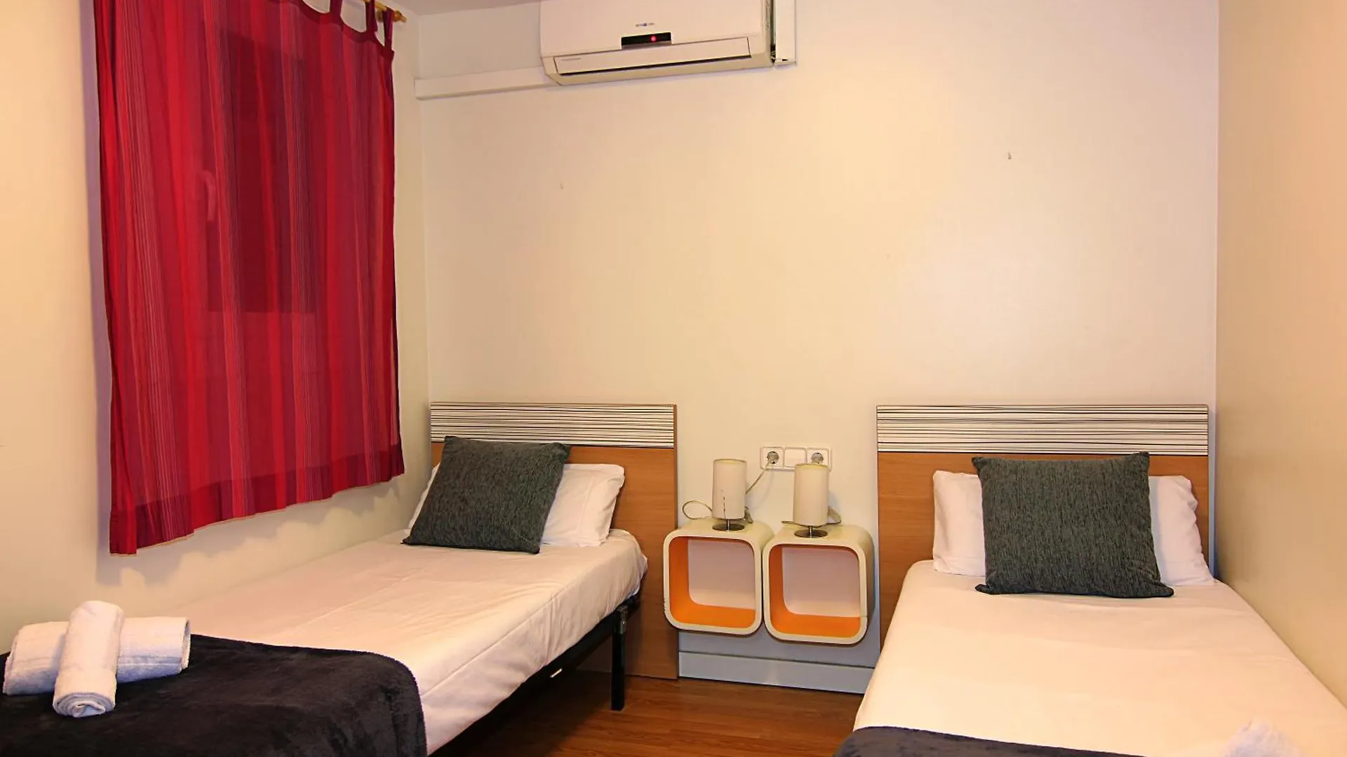 Apartment Homenfun Barcelona Hospital Clinic Spain